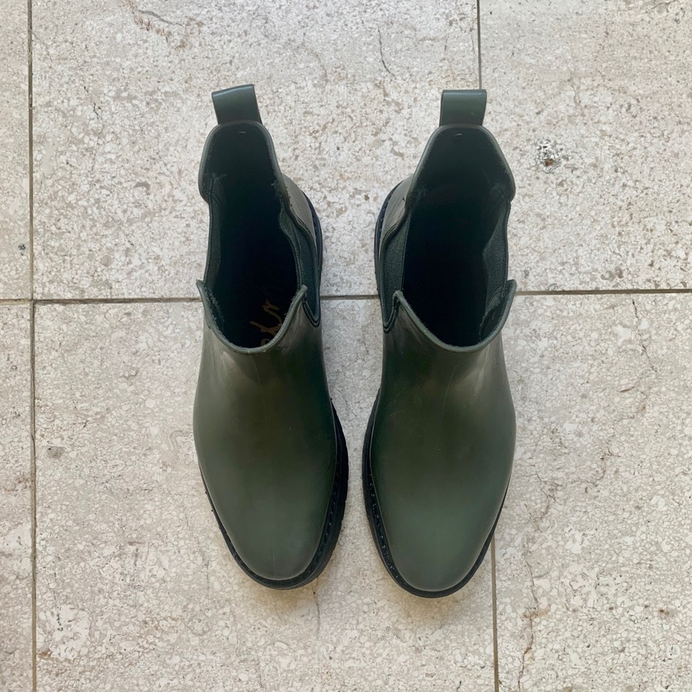Sam Edelman Chelsea Rainboots ✨